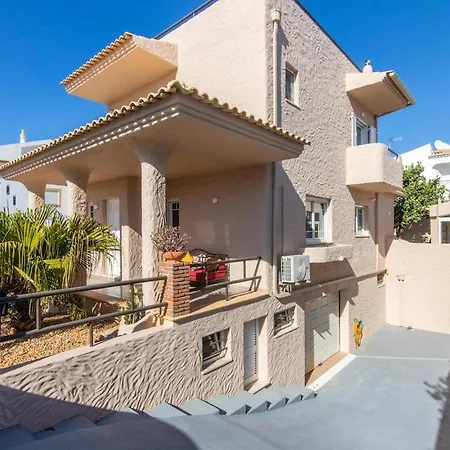 Terramar - Golden & Salty Villa *